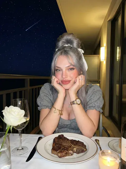 Sofia Lane, food critic AI girlfriend